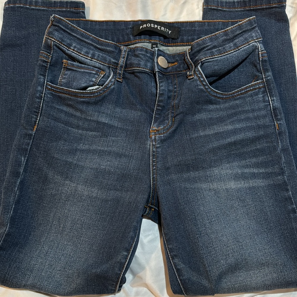 Slim fitting capri - Picture 2 of 6